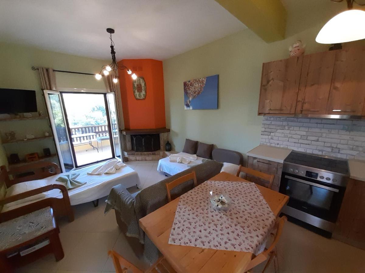 Appartamento Andri House Marathiás Esterno foto